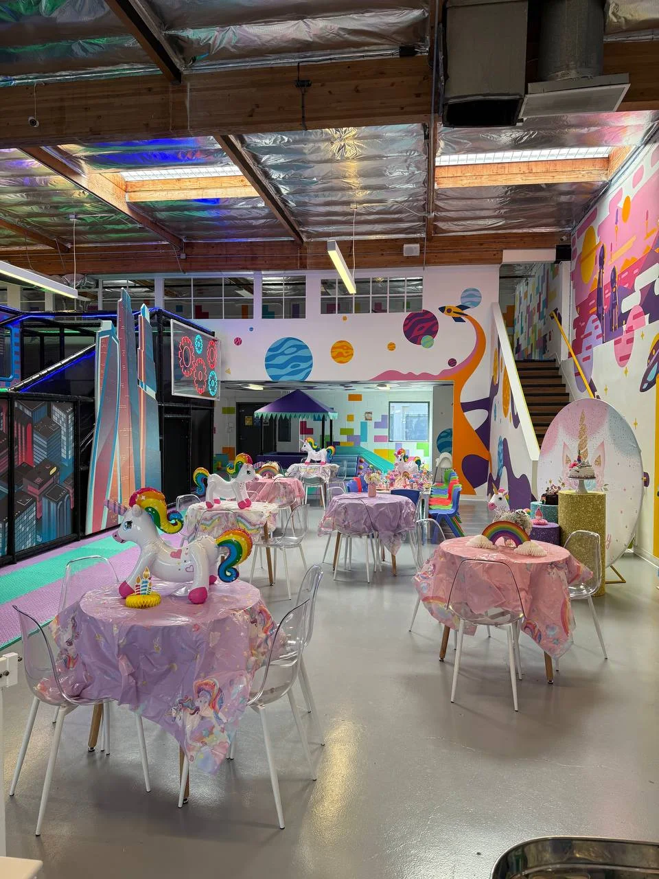 Birthday celebration and decor at Santa Monica, photo 1