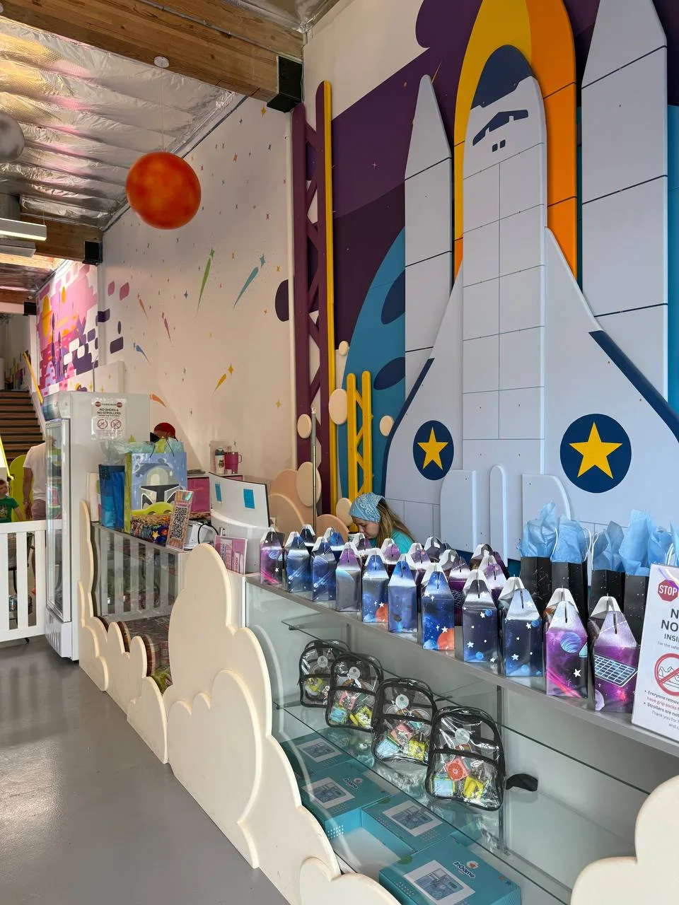 Birthday celebration and decor at Santa Monica, photo 7